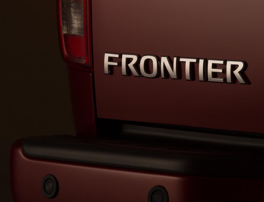 Логотип Nissan Frontier Pro-4X Crew Cab (D40) 2020 года  (фото 38 из 40)